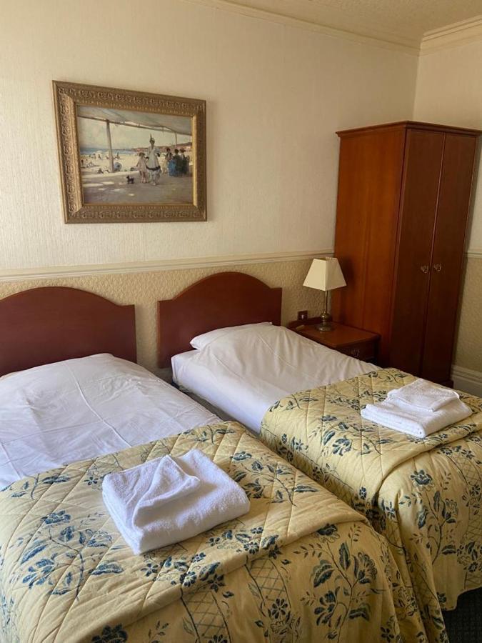 Clarkes Hotel Barrow In Furness Экстерьер фото