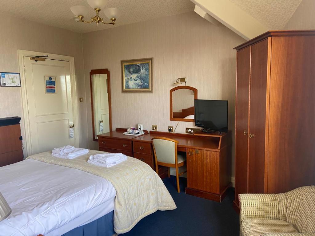 Clarkes Hotel Barrow In Furness Экстерьер фото