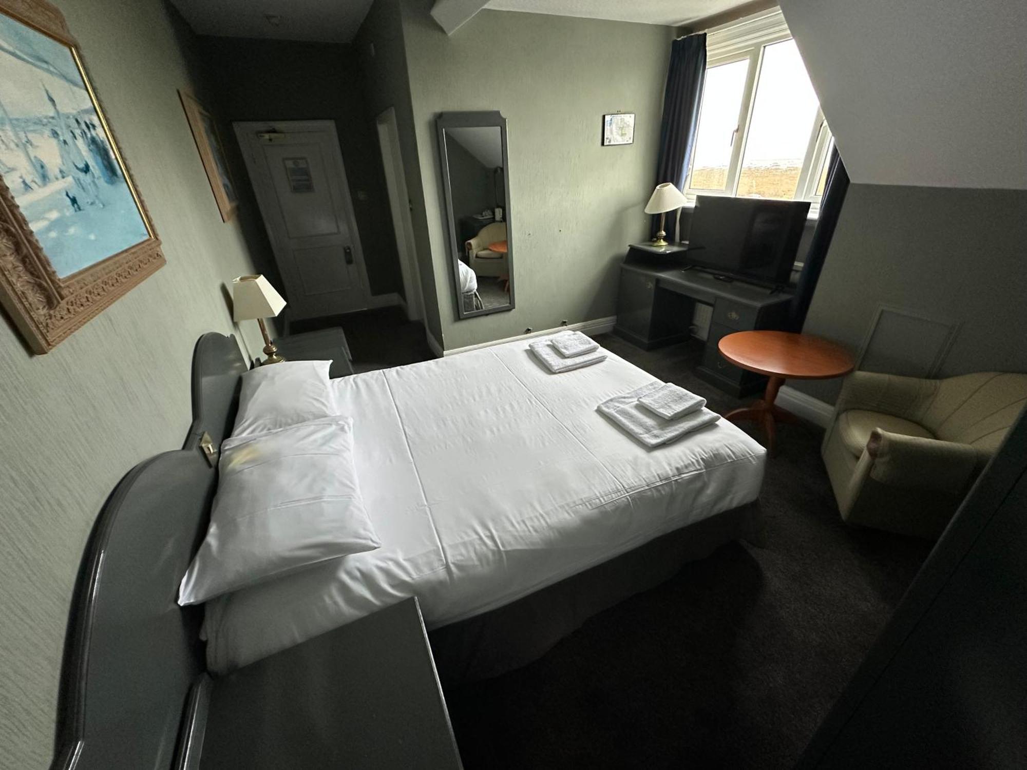Clarkes Hotel Barrow In Furness Экстерьер фото